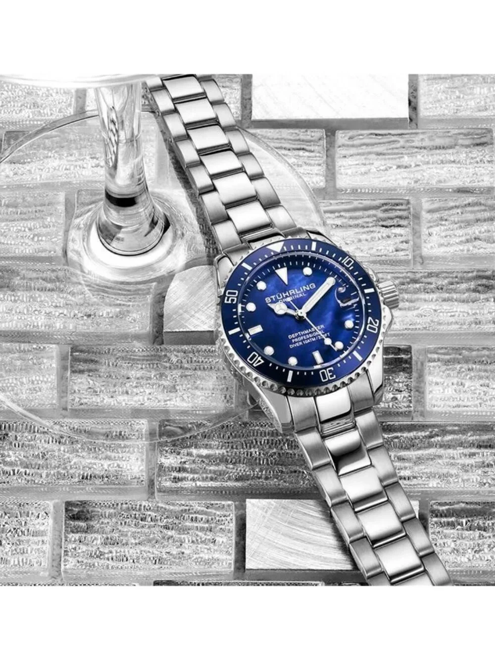NWT Stuhrling Original Vogue Quartz Blue Dial Ladies Watch